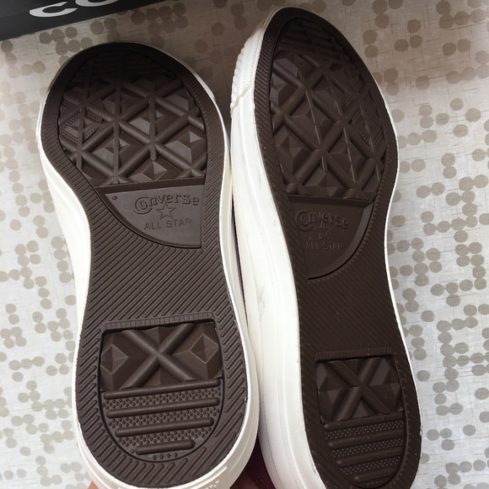 Converse shoes  last chance clearance firm price - Picture 2 of 8